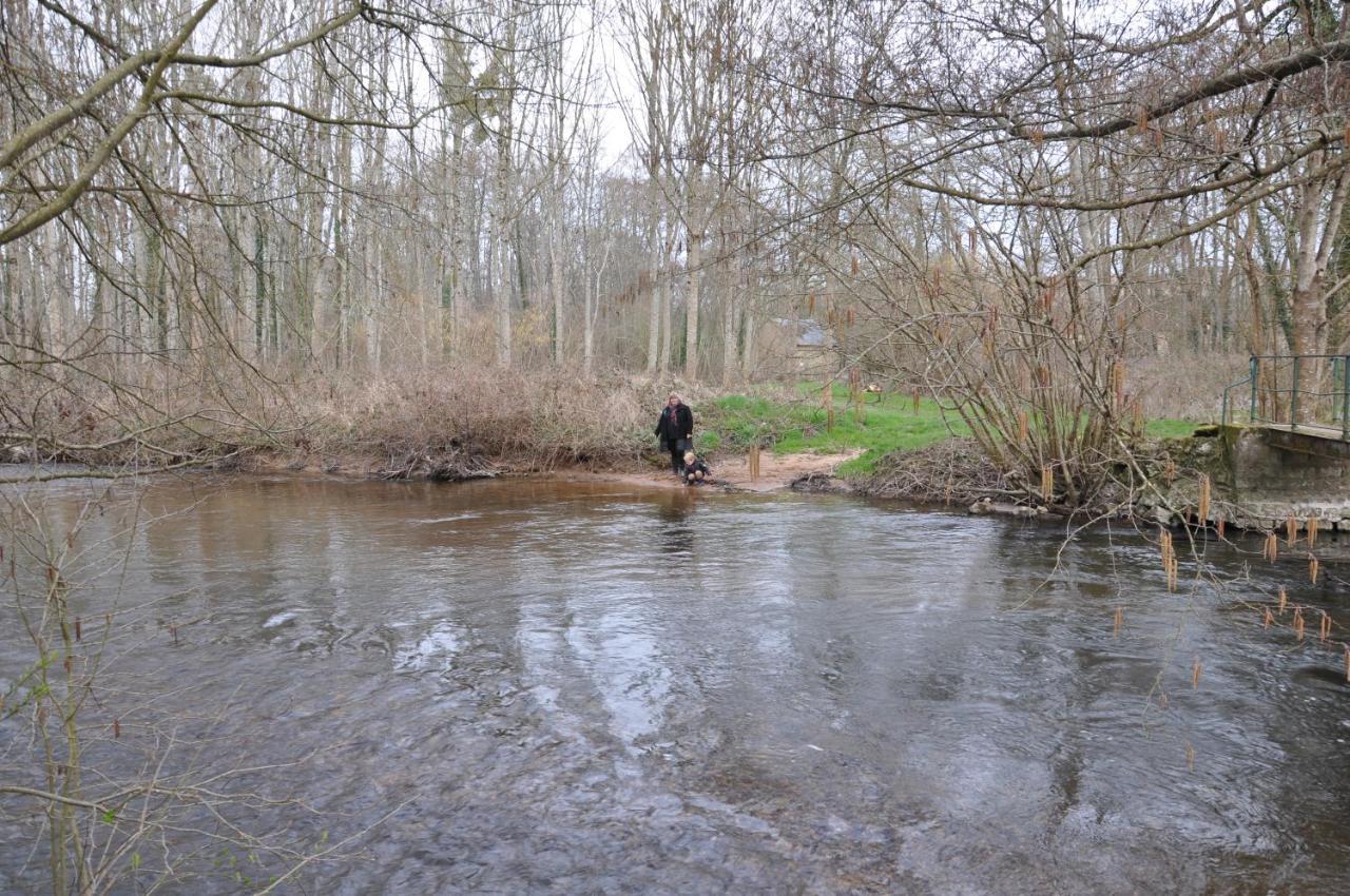 Canal Du Nivernais Gites Le Champ Radis Marigny-sur-Yonne المظهر الخارجي الصورة